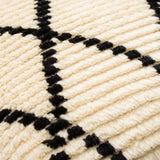 Benisouk Accent Pillow BES-002 in Cream, close-up of the texture