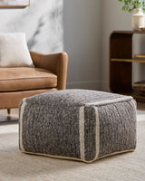 Derby Pouf