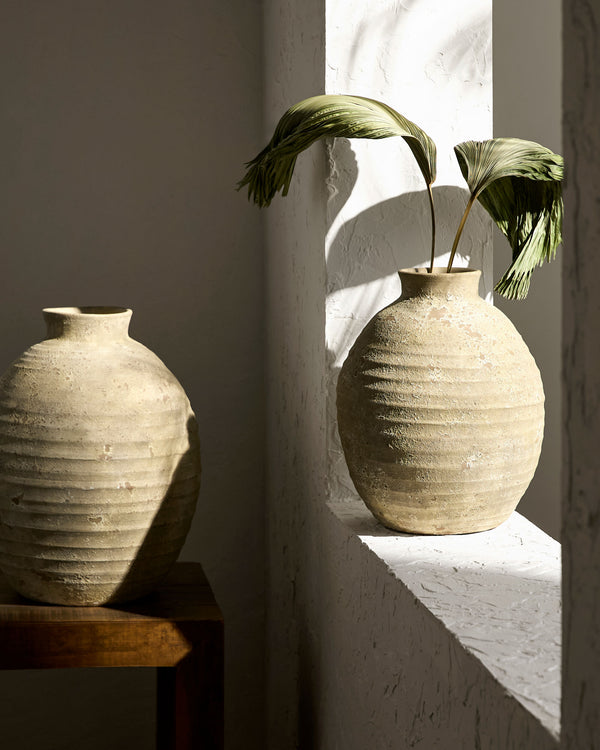 Hartnett Vase GAHR-001, styled in a room