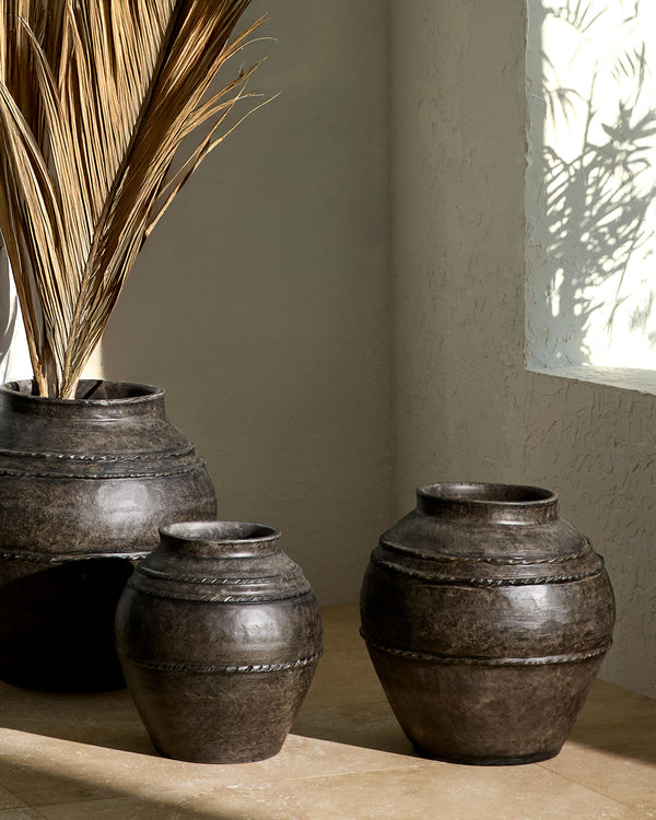 Stevi Vase GAVI-001, styled in a room